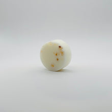 Load image into Gallery viewer, Rock Salt and Driftwood Sample Round