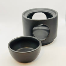 Load image into Gallery viewer, Artistry wax melt burner - black

